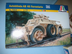 Italeri - Autoblinda AB 40 Ferroviaria