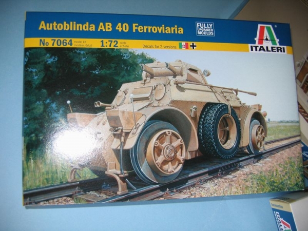 Italeri - Autoblinda AB 40 Ferroviaria